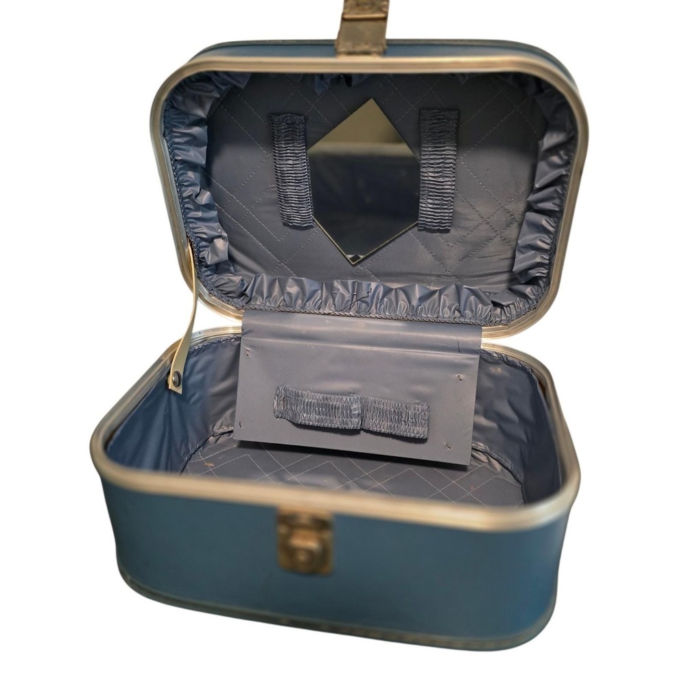 Vintage Blue Hard Shell Train Case Makeup Vanity Travel Bag Mirror Mid Century - Picture 10 of 11